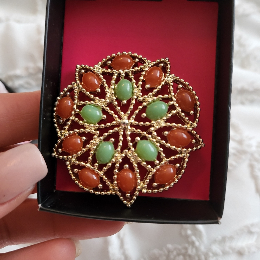 Sarah Coventry pin